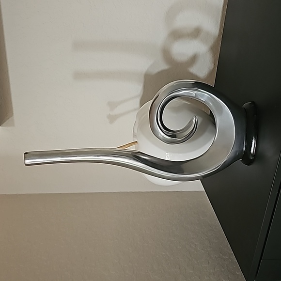 Designer Vase - Picture 7 of 7